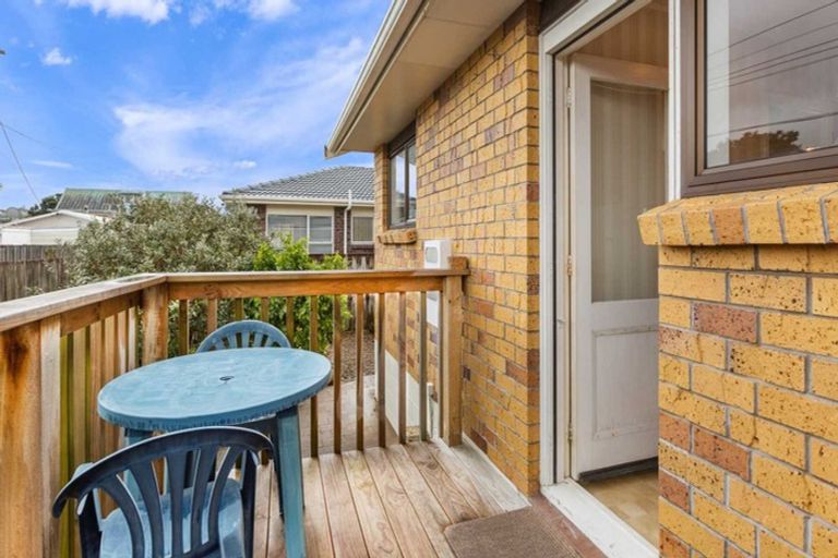 Photo of property in 2/41 Riverside Road, Orewa, 0931