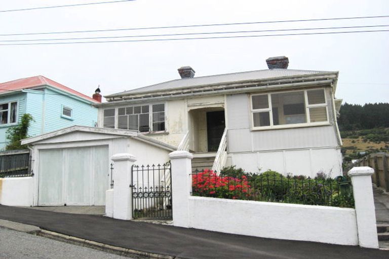 Photo of property in 50 Canterbury Street, Lyttelton, 8082
