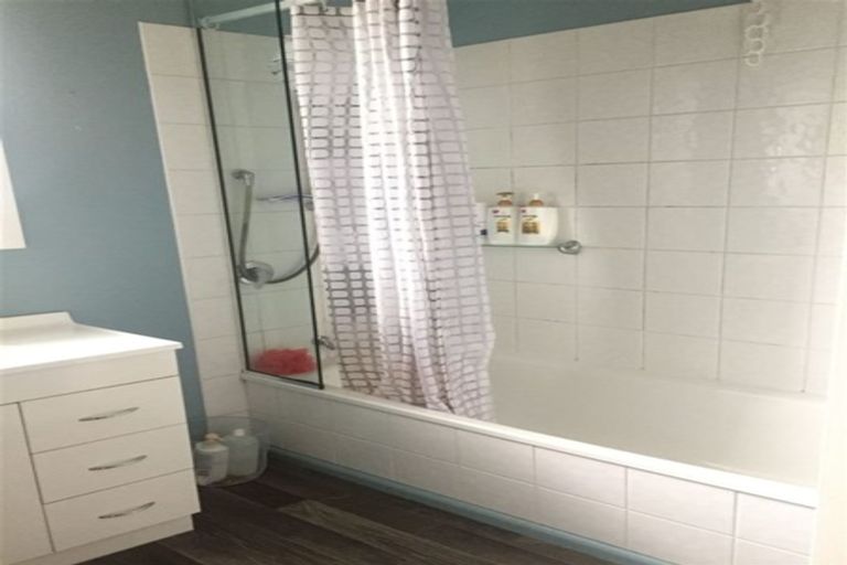 Photo of property in 52 Dunster Street, Burnside, Christchurch, 8053