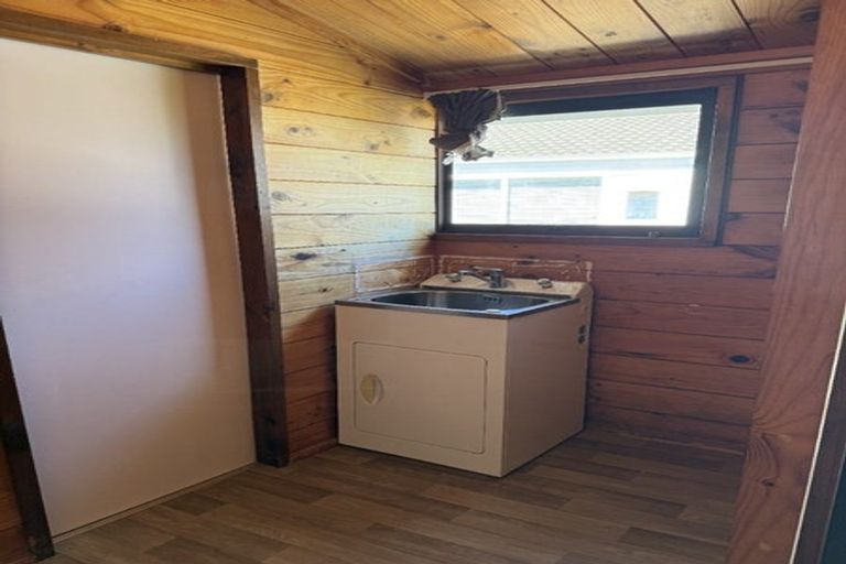 Photo of property in 6 Wisteria Grove, Maungaraki, Lower Hutt, 5010