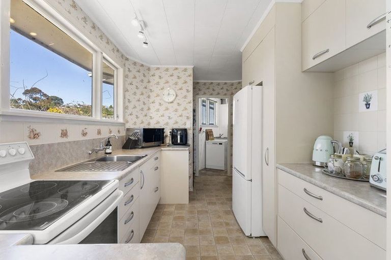 Photo of property in 11 Graham Place, Bellevue, Tauranga, 3110