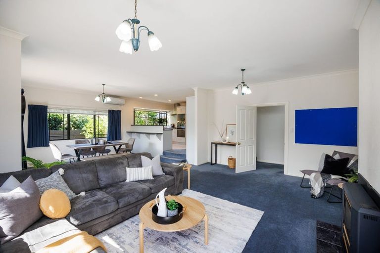 Photo of property in 12 Franklin Avenue, Hokowhitu, Palmerston North, 4410