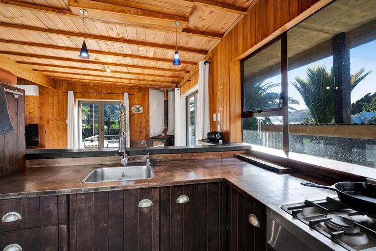 Photo of property in 173 Te Mahoe Road, Mokau, 4376