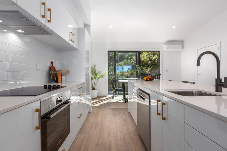 Photo of property in 7 Stockden Place, Karori, Wellington, 6012