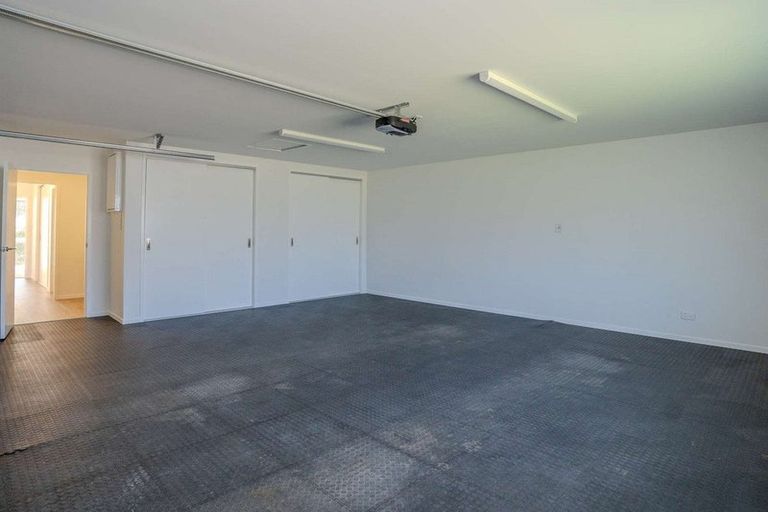 Photo of property in 11 Mandeno Drive, Kerikeri, 0230