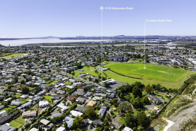 Photo of property in 1/133 Edmonton Road, Te Atatu South, Auckland, 0610