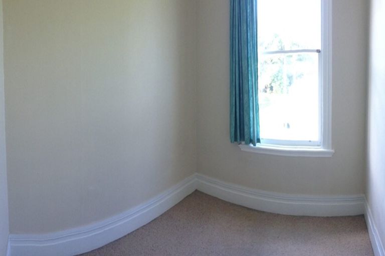 Photo of property in 69 Rolleston Street, Mount Cook, Wellington, 6021