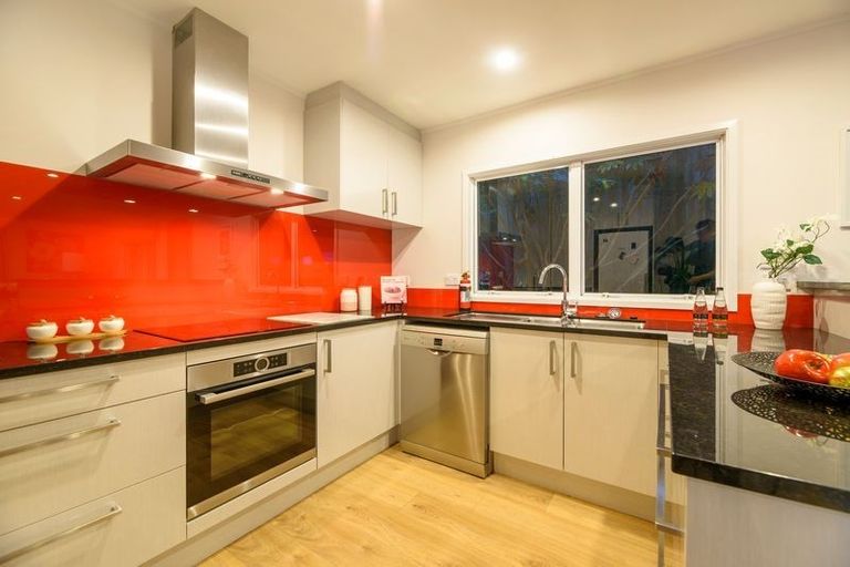 Photo of property in 1/48 Noeleen Street, Glenfield, Auckland, 0629