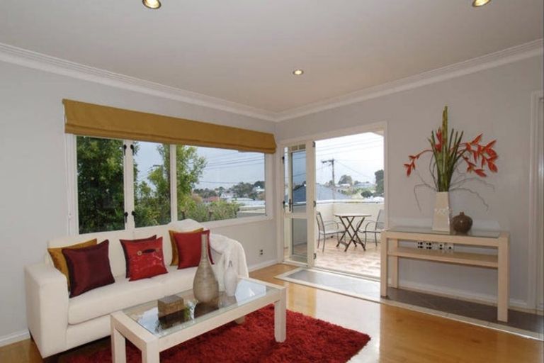 Photo of property in 32 Regent Street, Devonport, Auckland, 0624