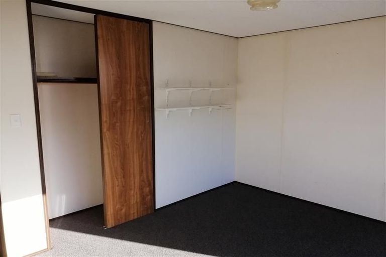 Photo of property in 14 The Square, Manor Park, Lower Hutt, 5019