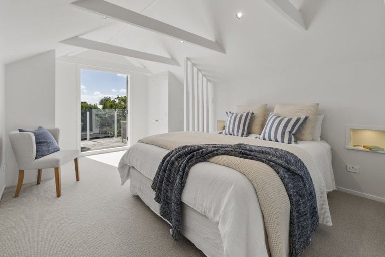 Photo of property in 8 Rutland Road, Stanley Point, Auckland, 0624