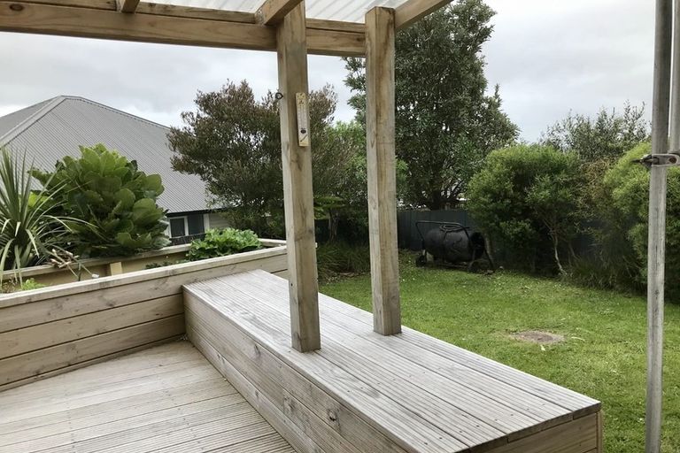 Photo of property in 21a Carluke Street, Paparangi, Wellington, 6037