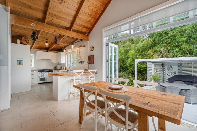 Photo of property in 17 Cemetery Road, Kuaotunu, Whitianga, 3592