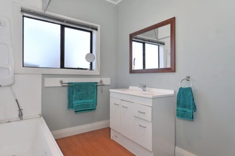 Photo of property in 1/34 Whitmore Street, Edgeware, Christchurch, 8013