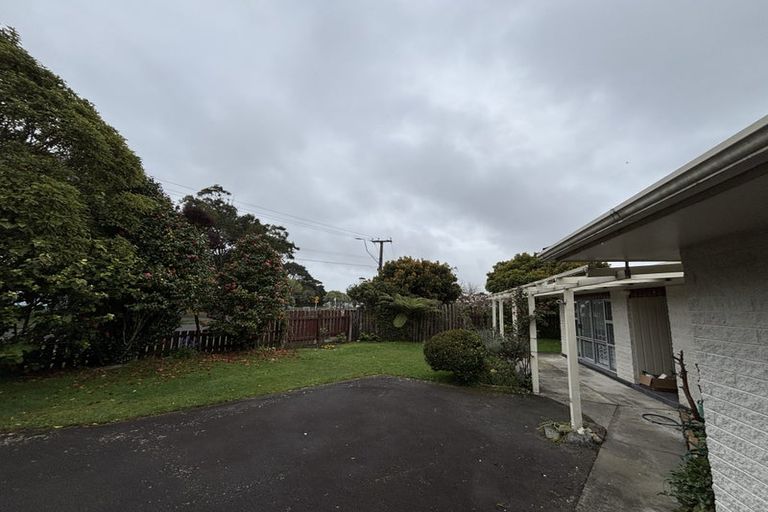 Photo of property in 49 Ngarara Road, Waikanae, 5036