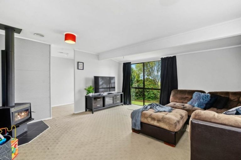 Photo of property in 27 Owhatiura Drive, Lynmore, Rotorua, 3010