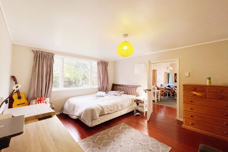 Photo of property in 34 Titirangi Road, New Lynn, Auckland, 0600