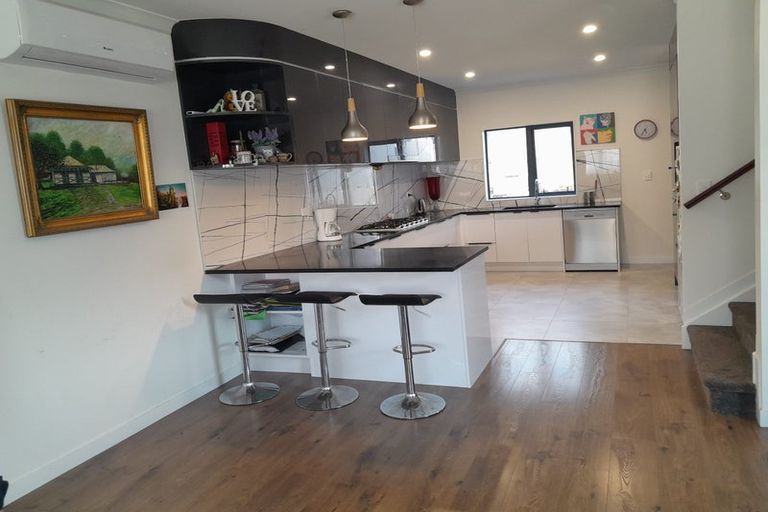 Photo of property in 36a Jandell Crescent, Bucklands Beach, Auckland, 2014