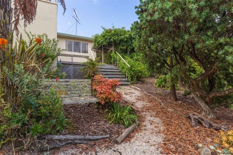 Photo of property in 19 Tainui Street, Torbay, Auckland, 0630
