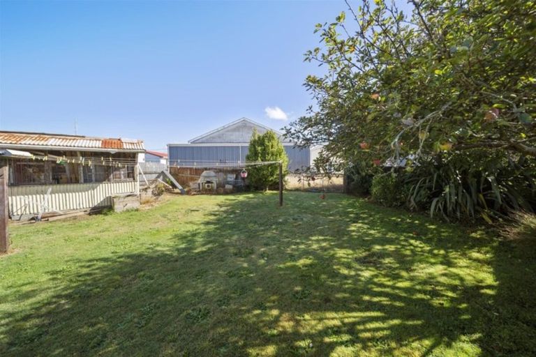 Photo of property in 18 Grey Street, Hawera, 4610