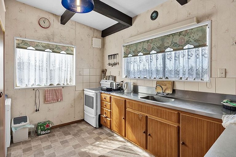 Photo of property in 10 Green Lane, Hawera, 4610