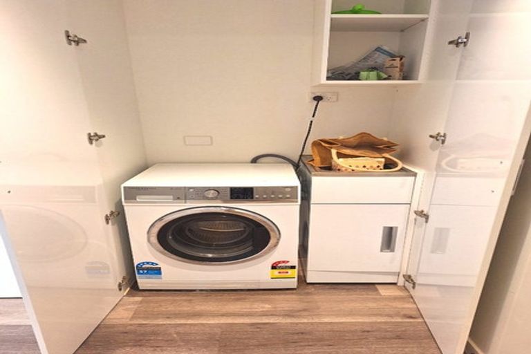 Photo of property in 18/6 Oswald Crescent, Paparangi, Wellington, 6037