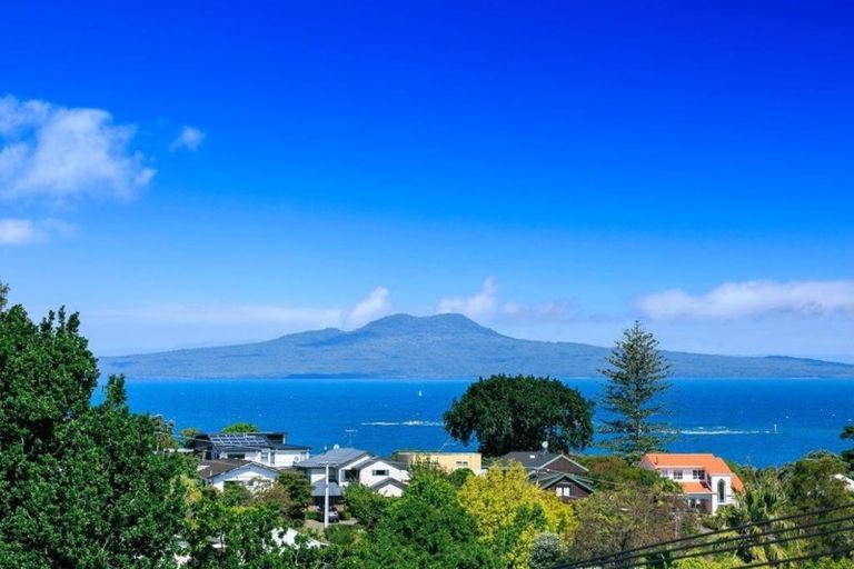 Photo of property in 46 Killarney Avenue, Torbay, Auckland, 0630