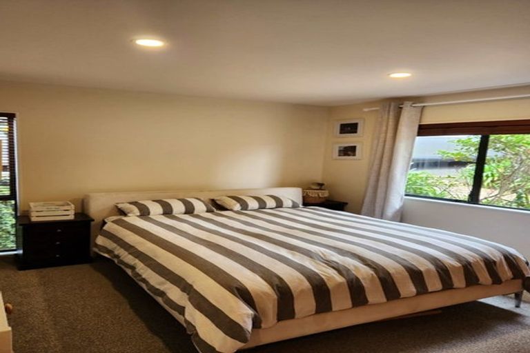 Photo of property in 11/76 Target Road, Totara Vale, Auckland, 0629