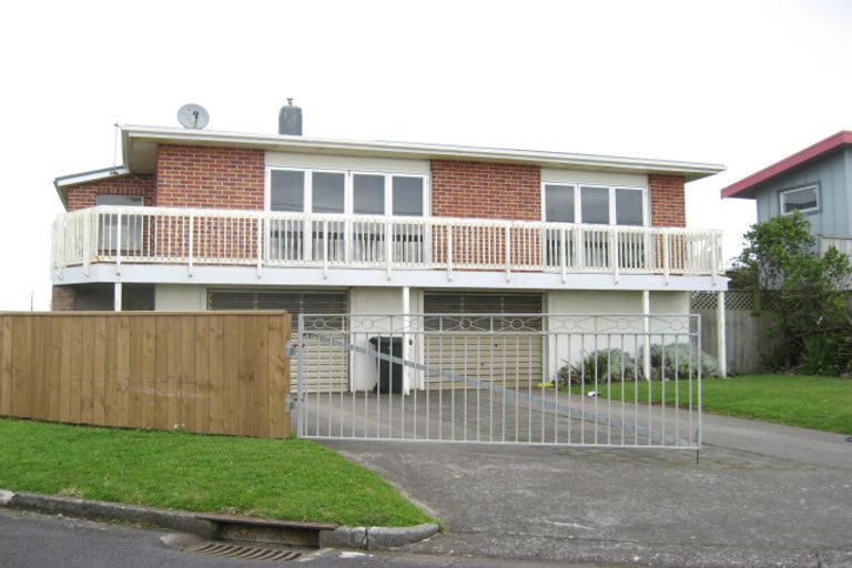 Photo of property in 1 Tiromoana Crescent, Bell Block, New Plymouth, 4312