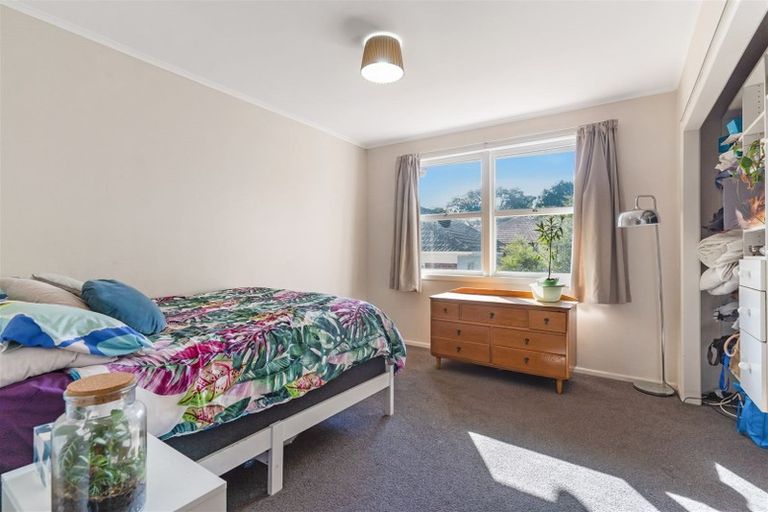 Photo of property in 2/14 South Street, Papakura, 2110