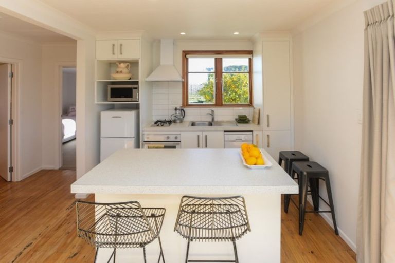 Photo of property in 524 Lawn Road, Clive, Hastings, 4180