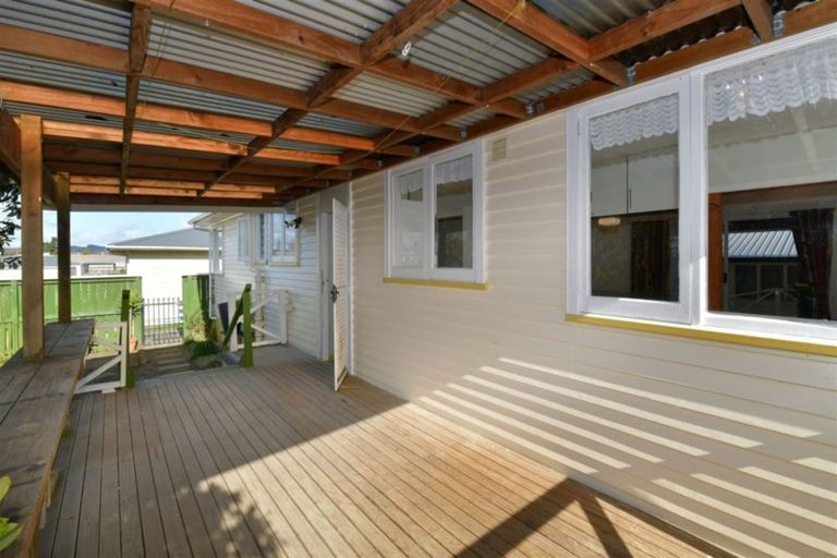 Photo of property in 128a Parkhurst Road, Parakai, 0830