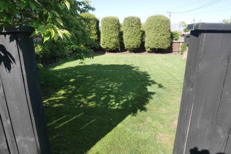 Photo of property in 28 Manor Place, Bryndwr, Christchurch, 8053