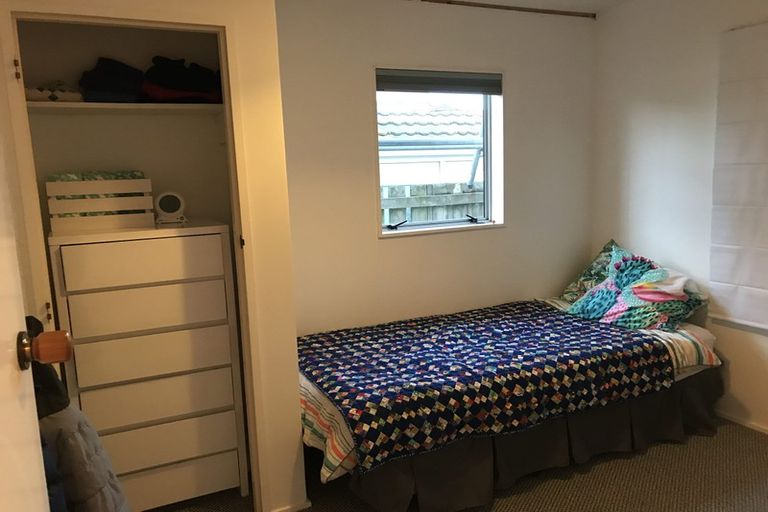 Photo of property in 77 Kaikoura Street, Maupuia, Wellington, 6022