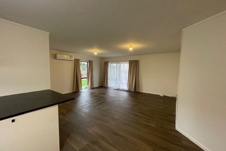 Photo of property in 1/21 Solveig Place, Randwick Park, Auckland, 2105