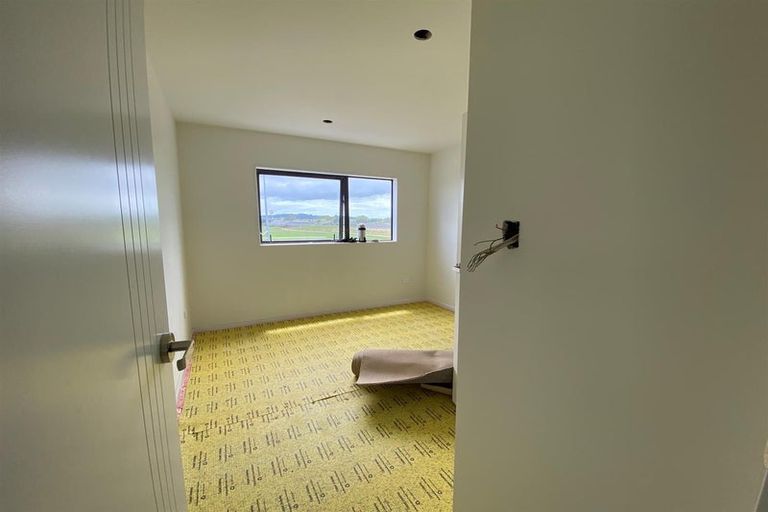 Photo of property in 141 Walters Road, Papakura, Takanini, 2110