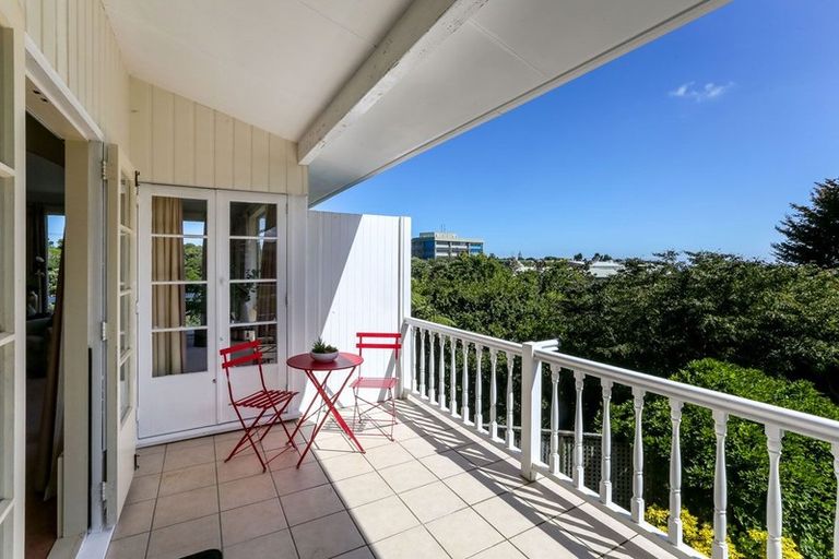 Photo of property in 43 Frank Wilson Terrace, Welbourn, New Plymouth, 4312