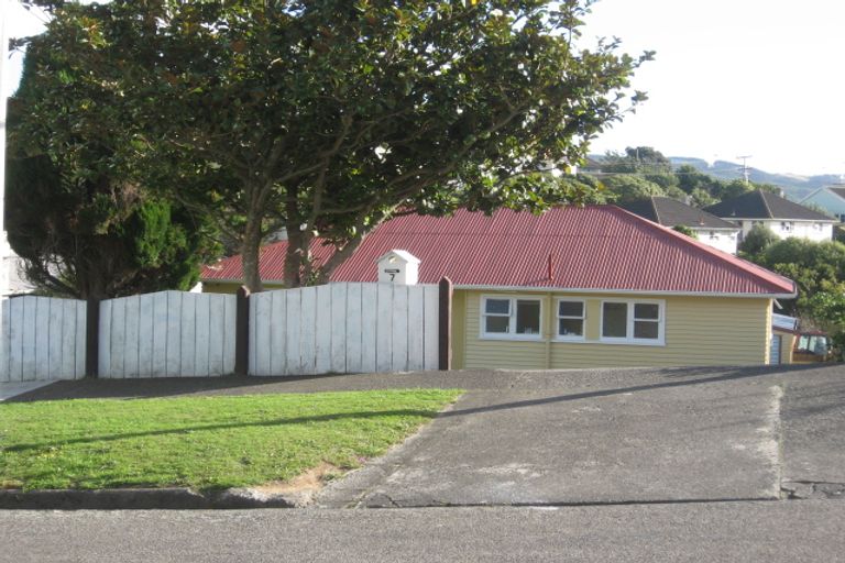 Photo of property in 7 Hereford Street, Cannons Creek, Porirua, 5024