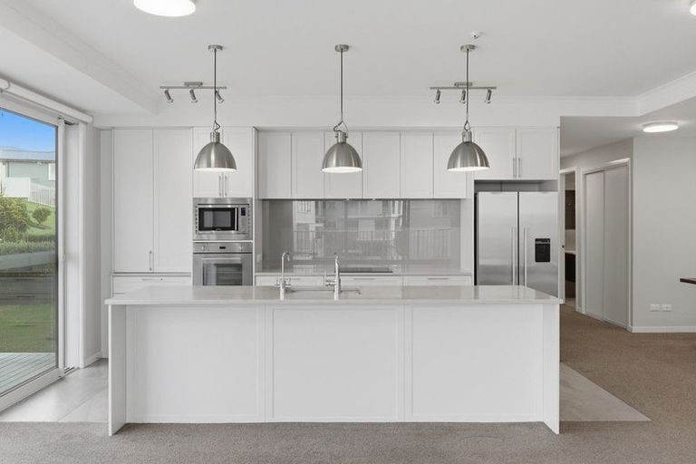 Photo of property in 140 Eaves Bush Parade, Orewa, 0931