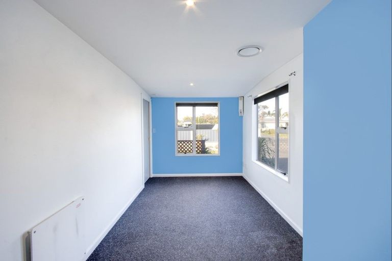 Photo of property in 12 Hinton Road, Taradale, Napier, 4112