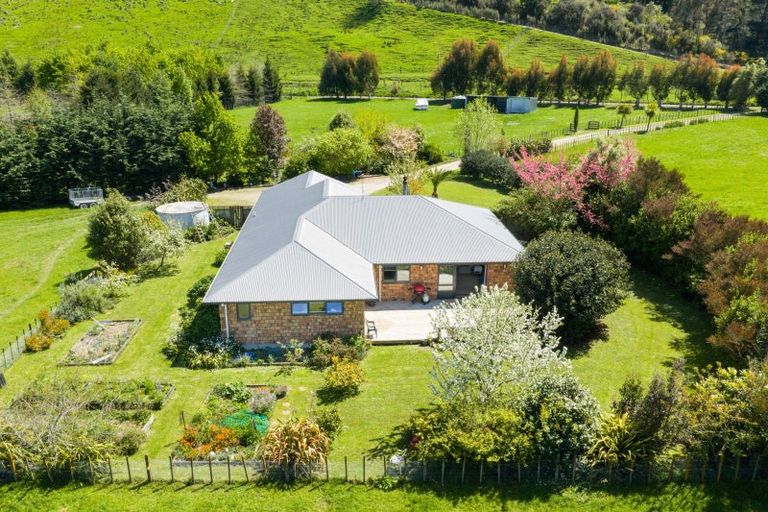 Photo of property in 946f Finnis Road, Pohangina, Ashhurst, 4884