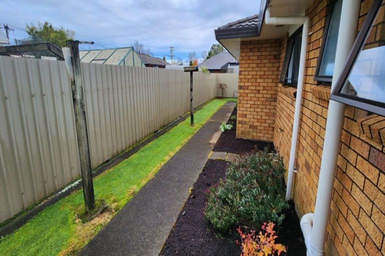 Photo of property in 10a Maire Street, Inglewood, 4330