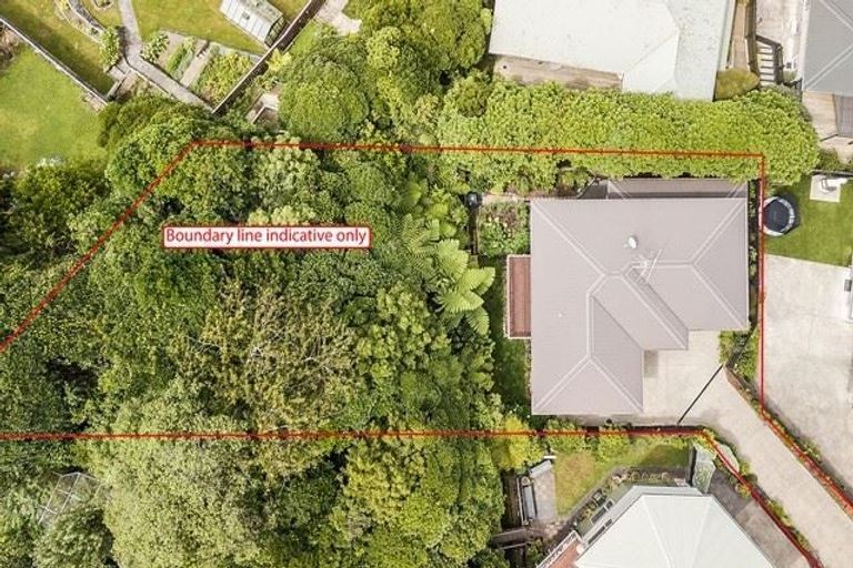 Photo of property in 13c Peterhouse Street, Tawa, Wellington, 5028