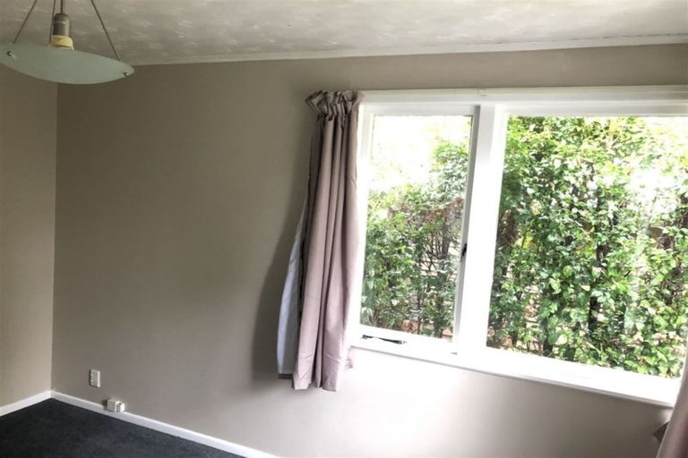 Photo of property in 3 Tamariki Avenue, Kelston, Auckland, 0602