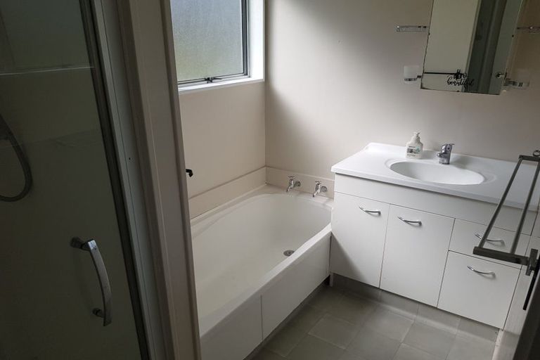 Photo of property in 129 Awaroa Road, Helensville, 0800