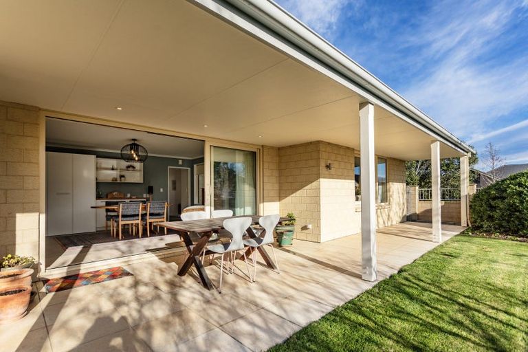 Photo of property in 17 Holly Place, Rangiora, 7400