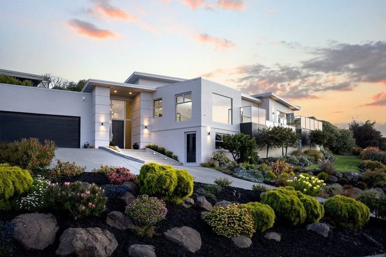 Photo of property in 8 Quarry Hill Terrace, Kennedys Bush, Christchurch, 8025