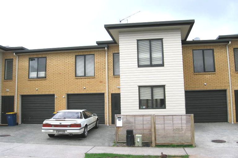 Photo of property in 59 Barnea Circle, Glen Eden, Auckland, 0602