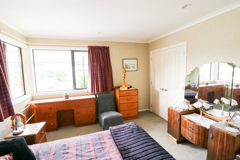 Photo of property in 21 Ruahine Street, Dannevirke, 4930