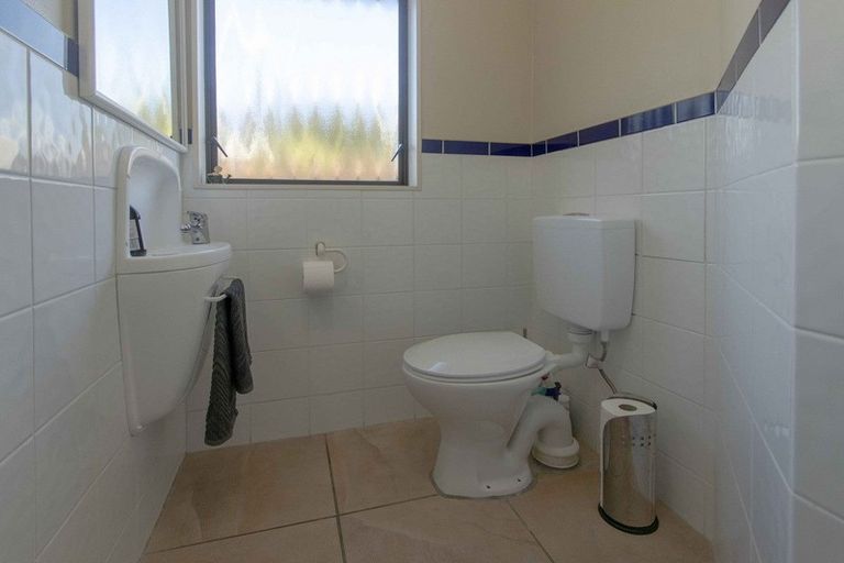 Photo of property in 18 Bishops Close, Greenmeadows, Napier, 4112